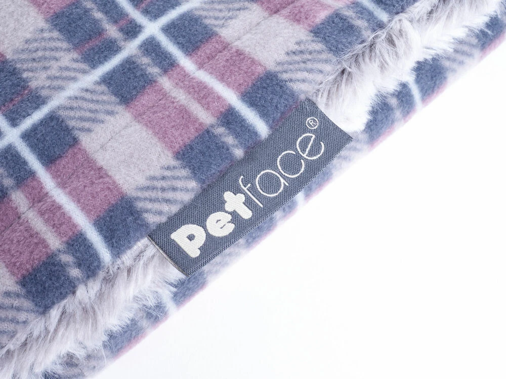 Petface Dove Grey Check Comforter Blanket 5 Petface Dove Grey Check Comforter Blanket - Image 3