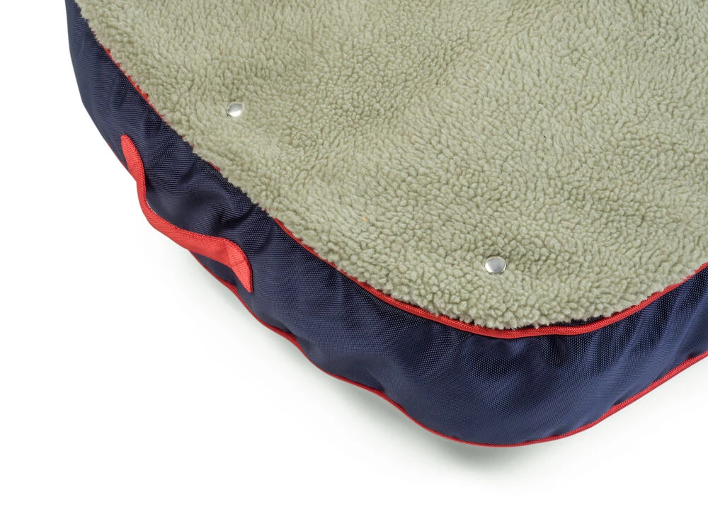 Petface Outdoor Paws Water Resistant Mattress 4 Petface Outdoor Paws Water Resistant Mattress - Image 2