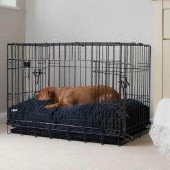 Lords & Labradors Essentials Dog Cushion With Handle Navy